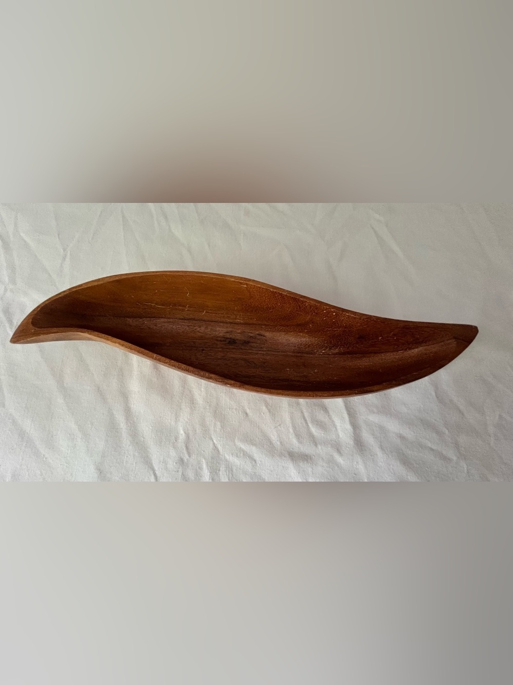 vintage mid-century hand-carved leaf-shaped monkey pod wood dish